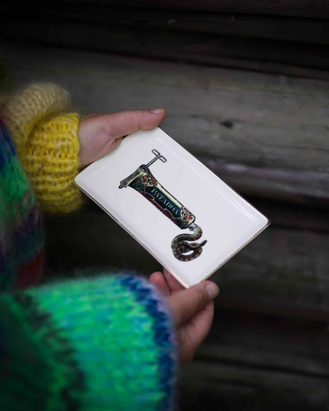 Litet fat i porslin "Pataboa"